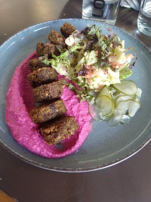 Beet hummus, falafel with salad at Puerta in Buenos Aires