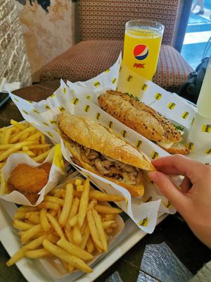  at Pans & Company in Leon