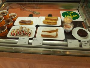 Two vegan desserts on the right at Schokolato Bar Gelateria in Wallisellen