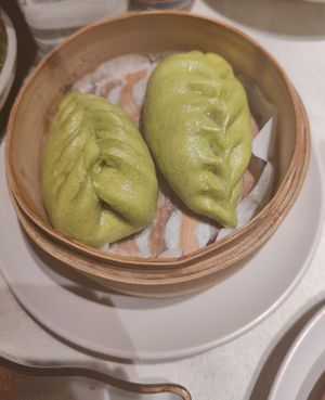 Bao agli spinaci con tofu affumicato e funghi at Xiang DimSum  in Padua