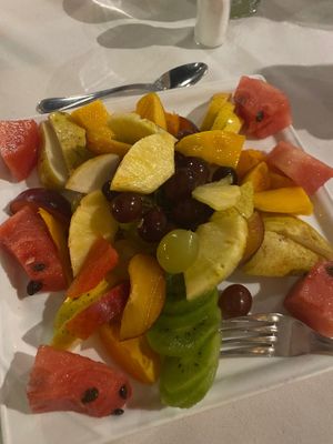 Seasonal fruit platter at Ô Playa in Agadir