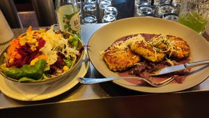  at Gelbes Krokodil in Linz