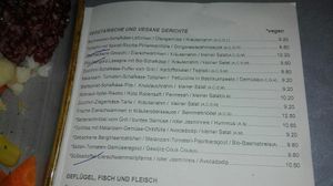 Vegetarian & vegan menu, * is vegan at Gelbes Krokodil in Linz