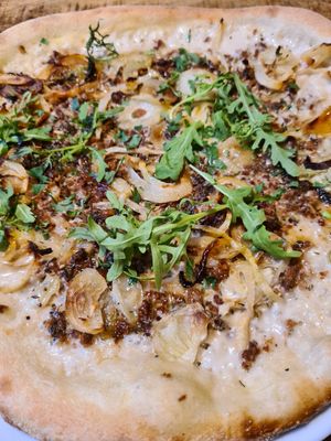 Pizza with Fennel-Sausage at Vegan Pizza Bar in The Hague