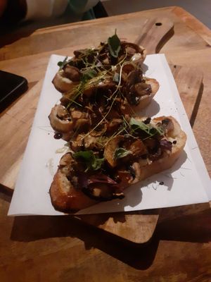 Bruschetta funghi at Vegan Pizza Bar in The Hague