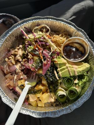 Pineapple sriracha bowl with quinoa  at WHOLEY GRANOLY in Bolingbrook