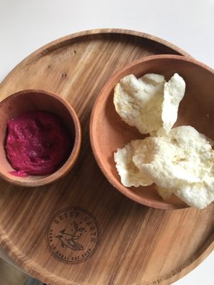 Complimentary chips and rubarb hummus which was incredible   at Green Earth in Dubai
