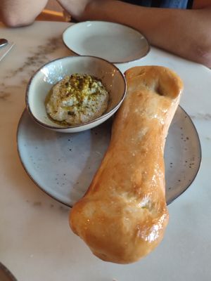 Classic Hummus at SHOSH in Lisbon