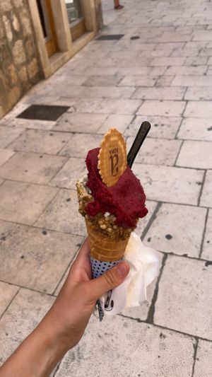 Sorbet fruit de bois juste délicieux   at Aroma in Split