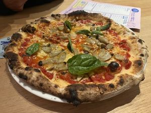 Brilliant margarita pizza with vegan cheese and they also added mushrooms around request. Brilliant!  at Gage Roads Freo Brewery in Fremantle