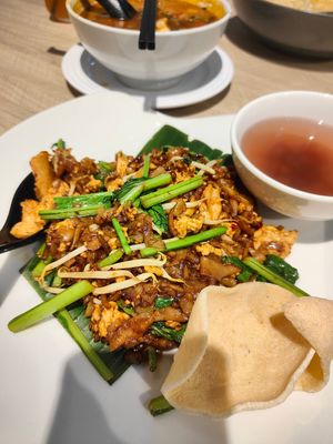 Char kuay tiao at VeganBliss 蔬福 in Central Singapore