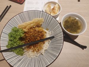 Dan Dan noodles at VeganBliss 蔬福 in Central Singapore