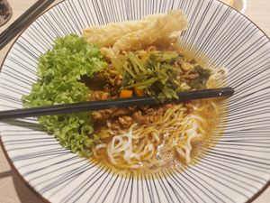 Dan Dan noodles at VeganBliss 蔬福 in Central Singapore