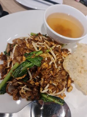 Char Kuey Teow ~ 18/8/23 at VeganBliss 蔬福 in Central Singapore