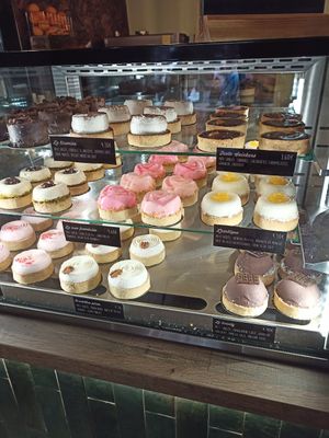  at Zoi Café in Lyon