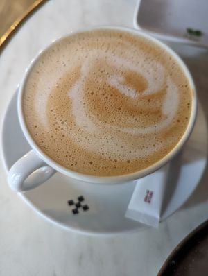  at Zoi Café in Lyon