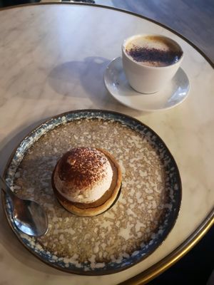 Tarte tiramisu at Zoi Café in Lyon