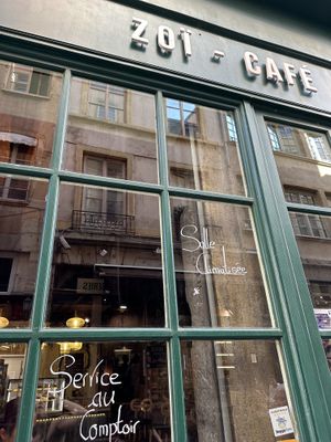   at Zoi Café in Lyon
