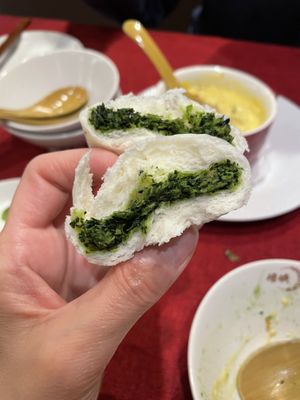Spinach dumplings   at vegan veggie joga - 嫦娥 in Tokyo