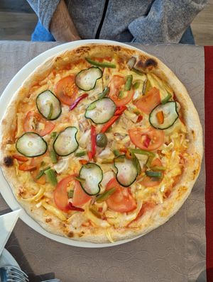 Veganized pizza vegetarijanska at Gostilna Pri Kobalu in Vrhpolje