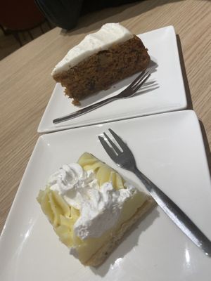 Lemoncarré and carrotcake😍😋  at Copper Branch in Rotterdam