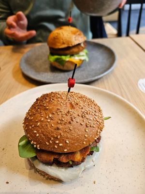 Burger Le Blue at Copper Branch in Rotterdam