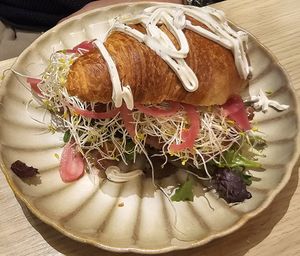 Mary's blue burger at Copper Branch in Rotterdam