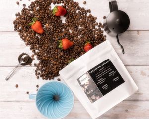 Kabyiniro organic, from Rwanda.

This wonderful coffee has tasting notes of strawberries, black tea and vanilla. at thestudio.coffee in Praia Da Luz