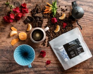 When brewed this coffee denotes a taste of clementine, dark chocolate and has a wonderful floral aroma. This all culminates into what makes a naturally processed coffee so great. T at thestudio.coffee in Praia Da Luz