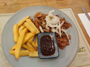 Vegan Gyros with BBQ sauce at Elia in Worgl