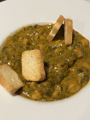 Spinach and chickpeas  at La Gorda De Las Setas in Sevilla