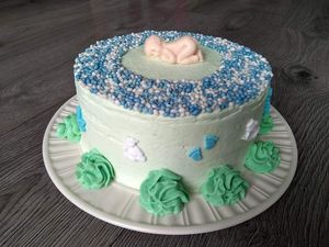 Geboortetaart at Bakkerij Zonder Melk En Ei in Moordrecht