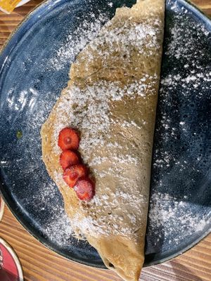 Crepe mit Schoko und Erdbeere  at 11:11 Bistro Bar Healthy Food in Gran Canaria