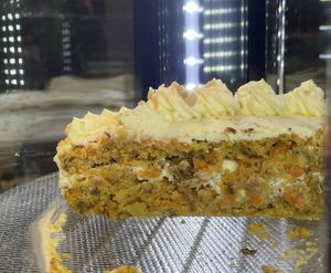 Amazing Vegan Carrot Cake #Veganuary at 11:11 Bistro Bar Healthy Food in Gran Canaria