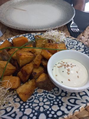 Batata con alioli suave at 11:11 Bistro Bar Healthy Food in Gran Canaria
