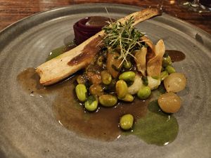 Beetroot roll, parsnip, edamame at Gärtnerei  in Essen