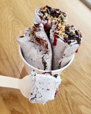 combo with blueberries, oreo cookies, vegan nutella, raspberry sauce #Veganuary at Delabuu Ice Cream - KaDeWe - Maybe closed in Berlin