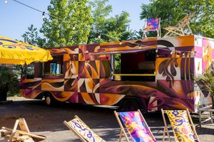 Cocktail bar outside on the terrace  at Karma Kebab in Utrecht