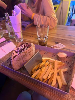 Pita and a few fries (Vegan Awards 2024, food took very long to come out).  at Karma Kebab in Utrecht
