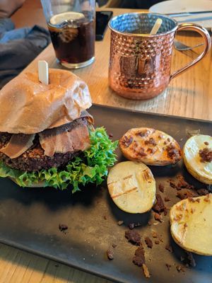 crispy bacon burger at Lamucca de Andes  in Madrid