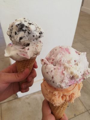 Sorten: Cookies, Black Forest, Nektarine at Veganista Ice Cream MQ in Vienna