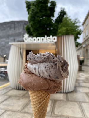 Cookie and chocolate  at Veganista Ice Cream MQ in Vienna