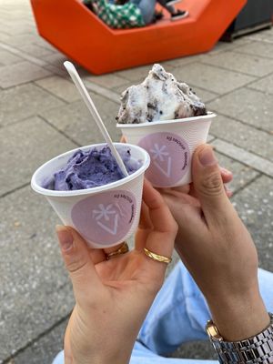 Heidelbeer-Lavendel, Cookie & Felix  at Veganista Ice Cream MQ in Vienna