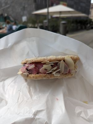  at Veganista Ice Cream MQ in Vienna