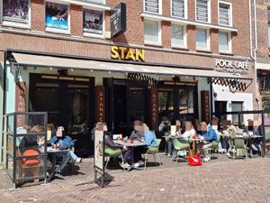 Front and outdoor seating at STAN in Utrecht