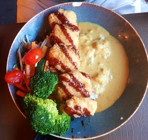 Tofu curry at Sushi Buzz in Brussels