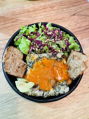 Quiche with toasted bread and salad  at Bici Cafe in San Agustin