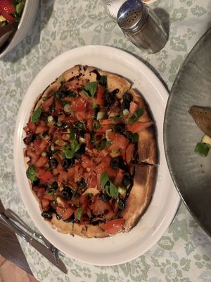 Knoblauch-Tomaten  at Café Maarblick in Schalkenmehren