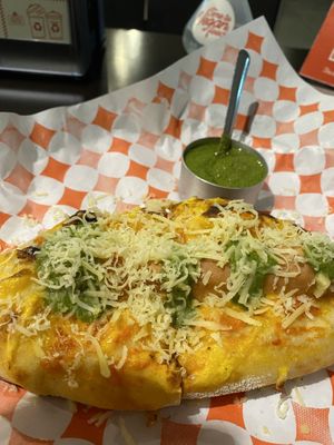 Me passa a salada pra mim, por favor
O pão por favor, só mais um pedacinho!  at Time To Vegan Food in Sao Paulo