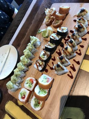 5 diff rolls! Cowgirl was my fav. There’s a pickle in it 😂  at Blue Sushi Sake Grill in Houston